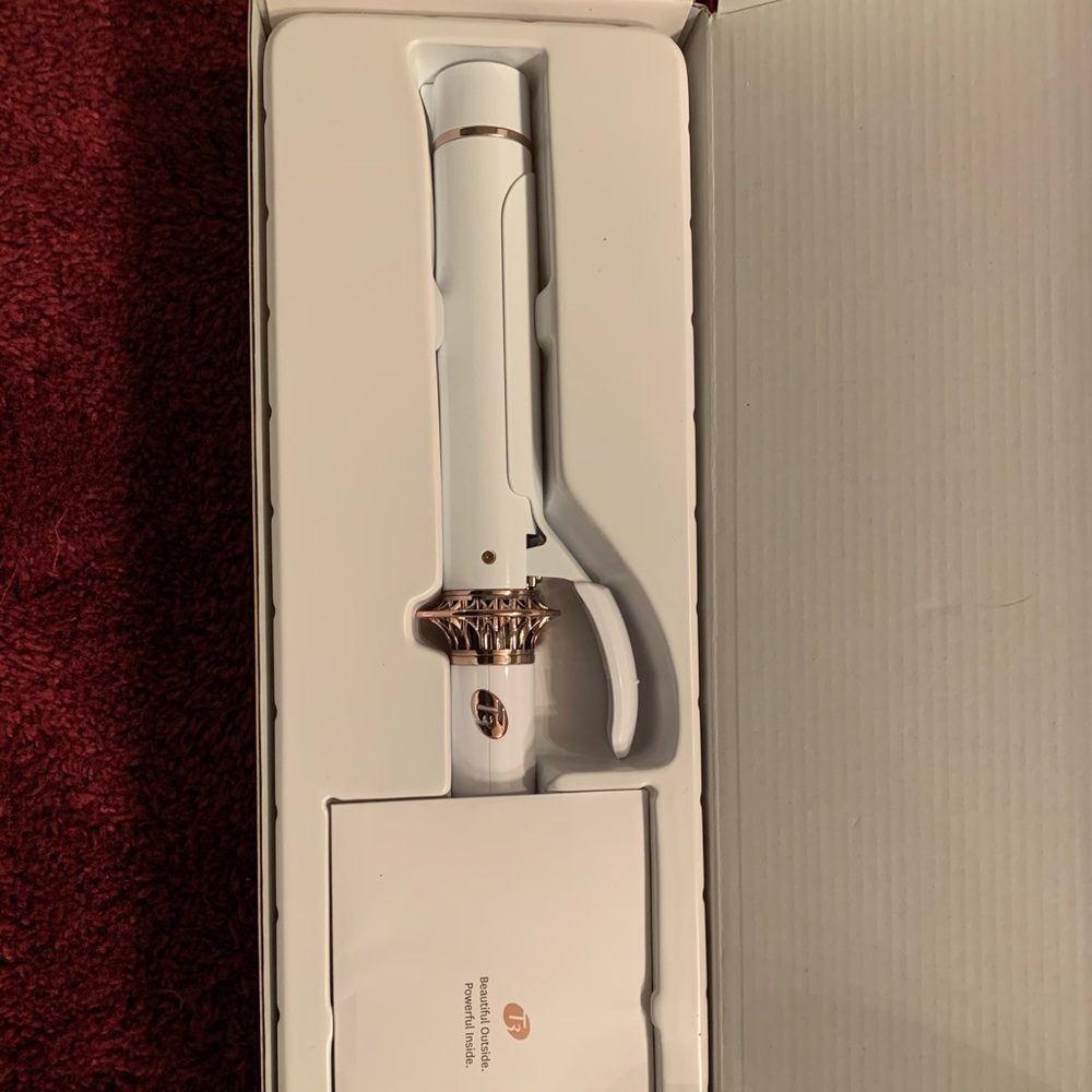 T3 Twirl 1 1/4” curling iron